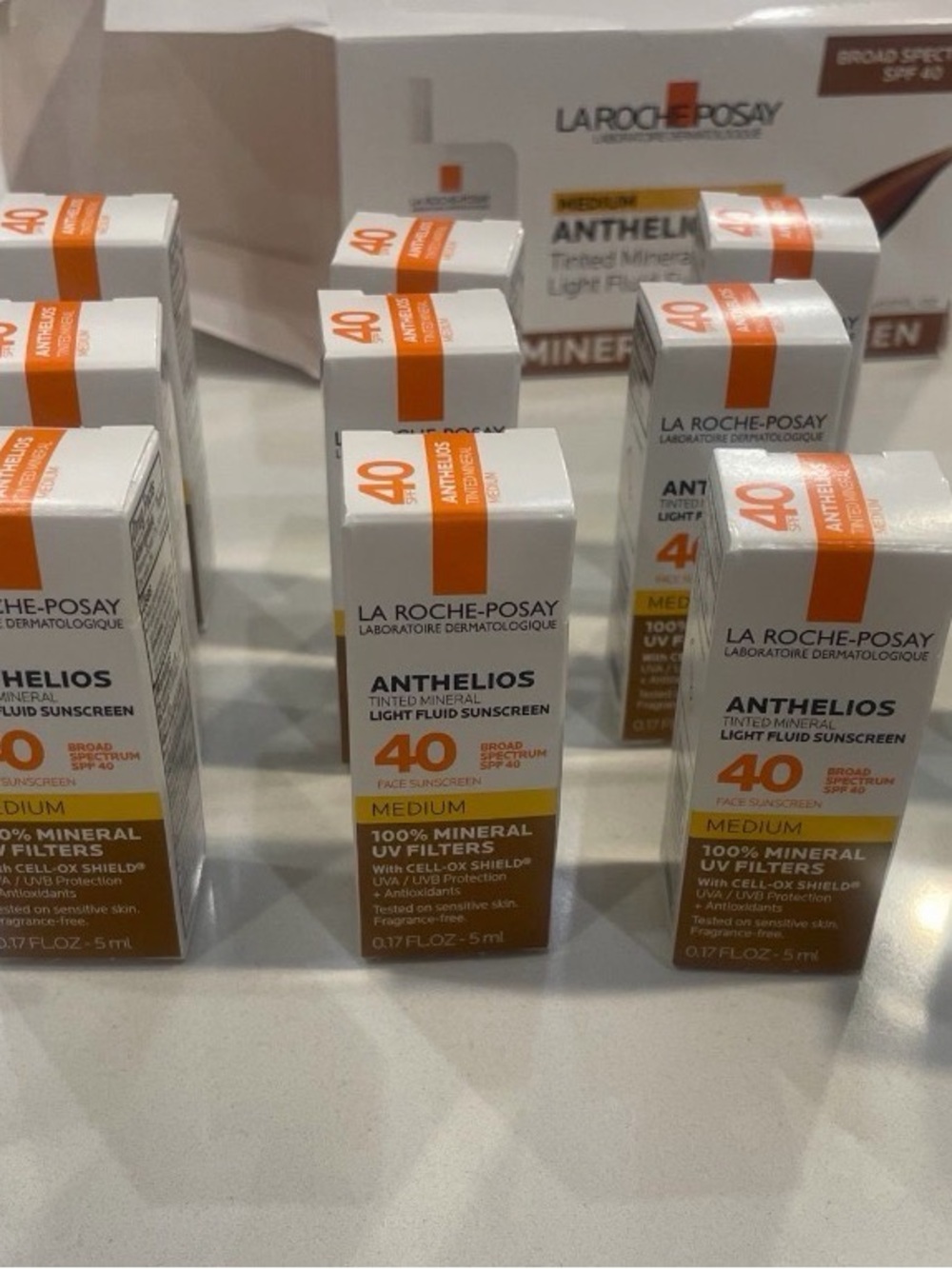 Anthelios Mineral Tinted Light Fluid Sunscreen SPF 40 - Medium